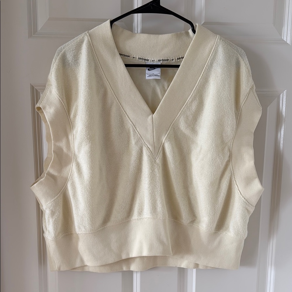 L - Women’s Nike Knit Vest